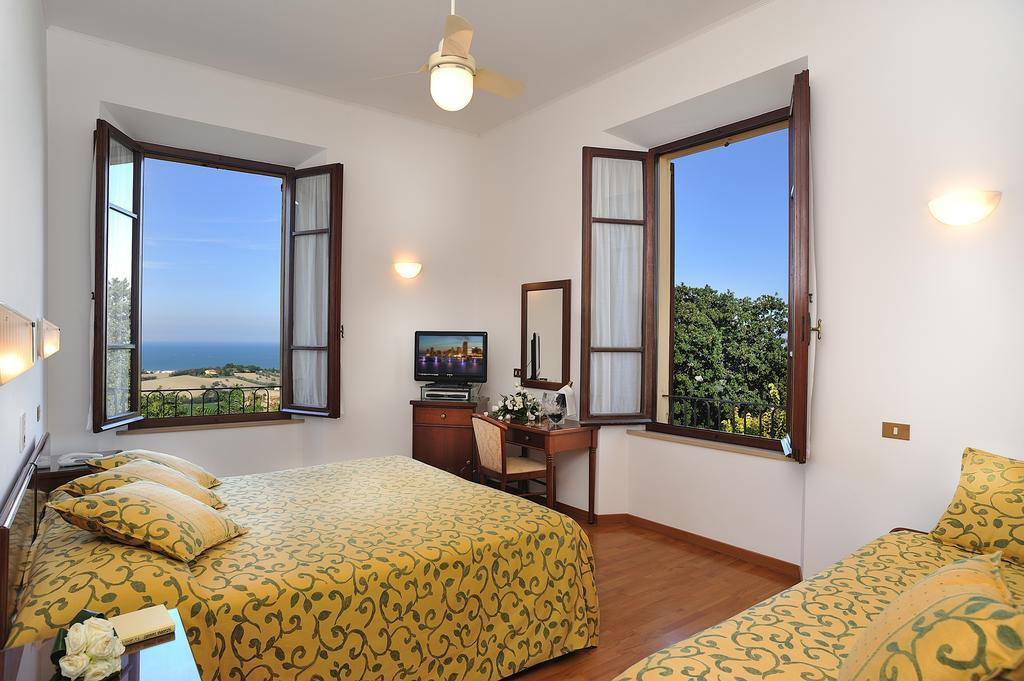 Hotel Bel Sit Senigallia Phòng bức ảnh