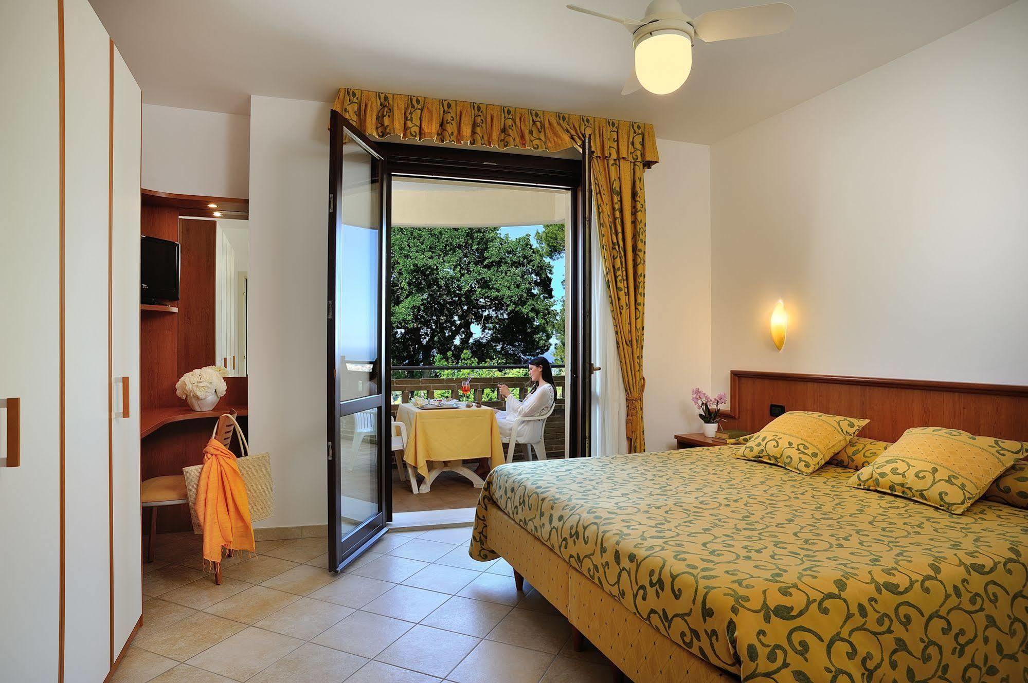 Hotel Bel Sit Senigallia Ngoại thất bức ảnh