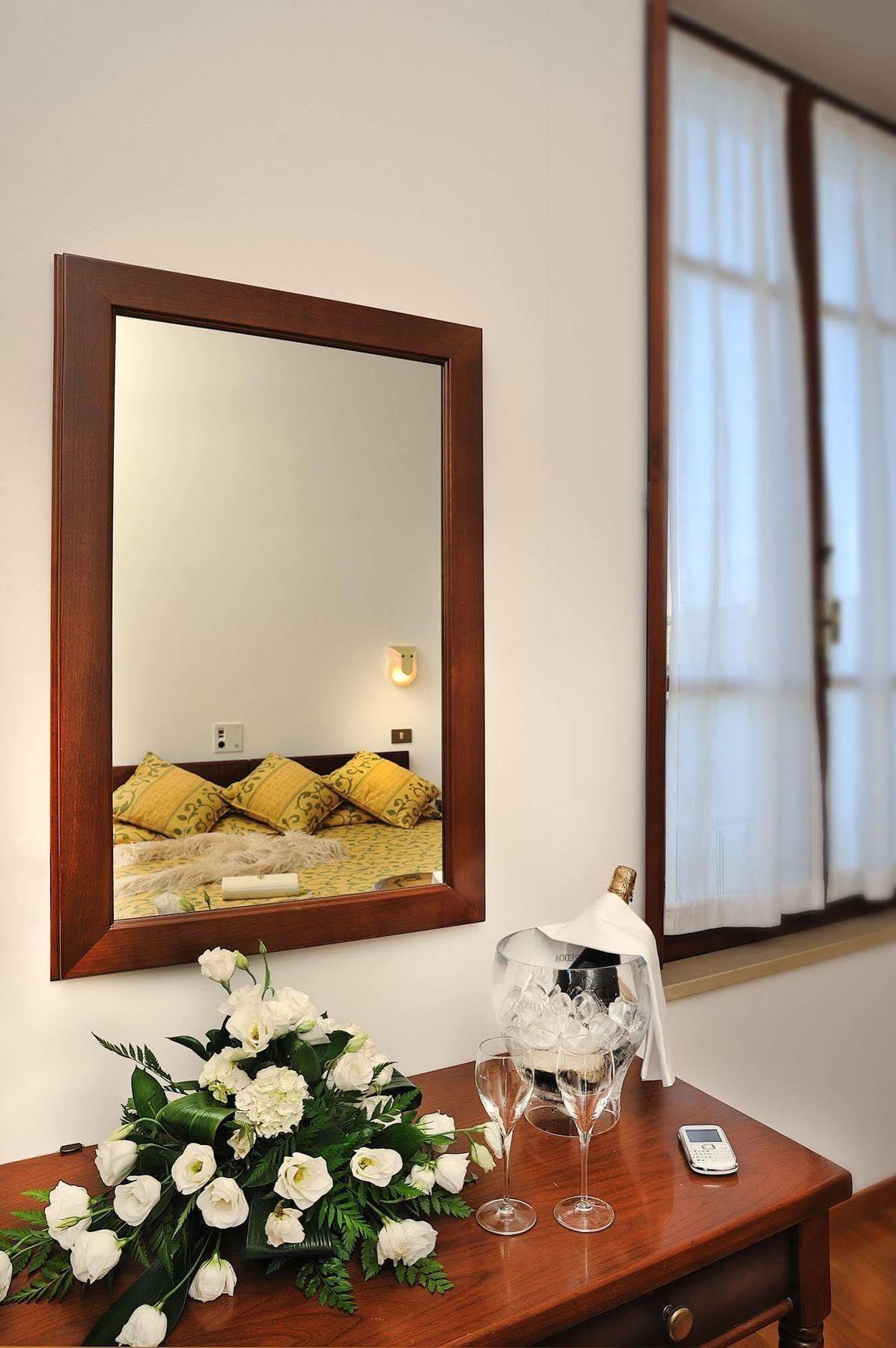 Hotel Bel Sit Senigallia Ngoại thất bức ảnh