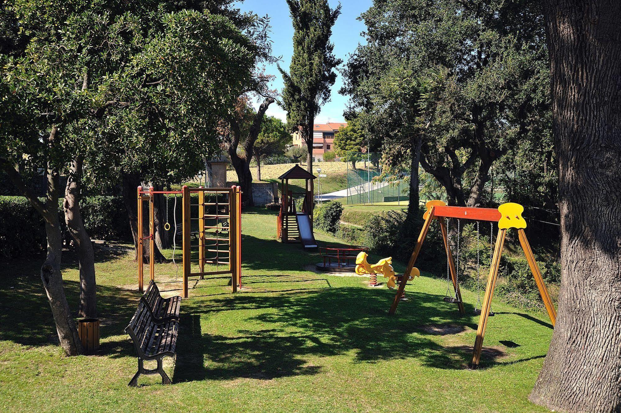 Hotel Bel Sit Senigallia Ngoại thất bức ảnh